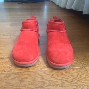 Red mini uggs size 7